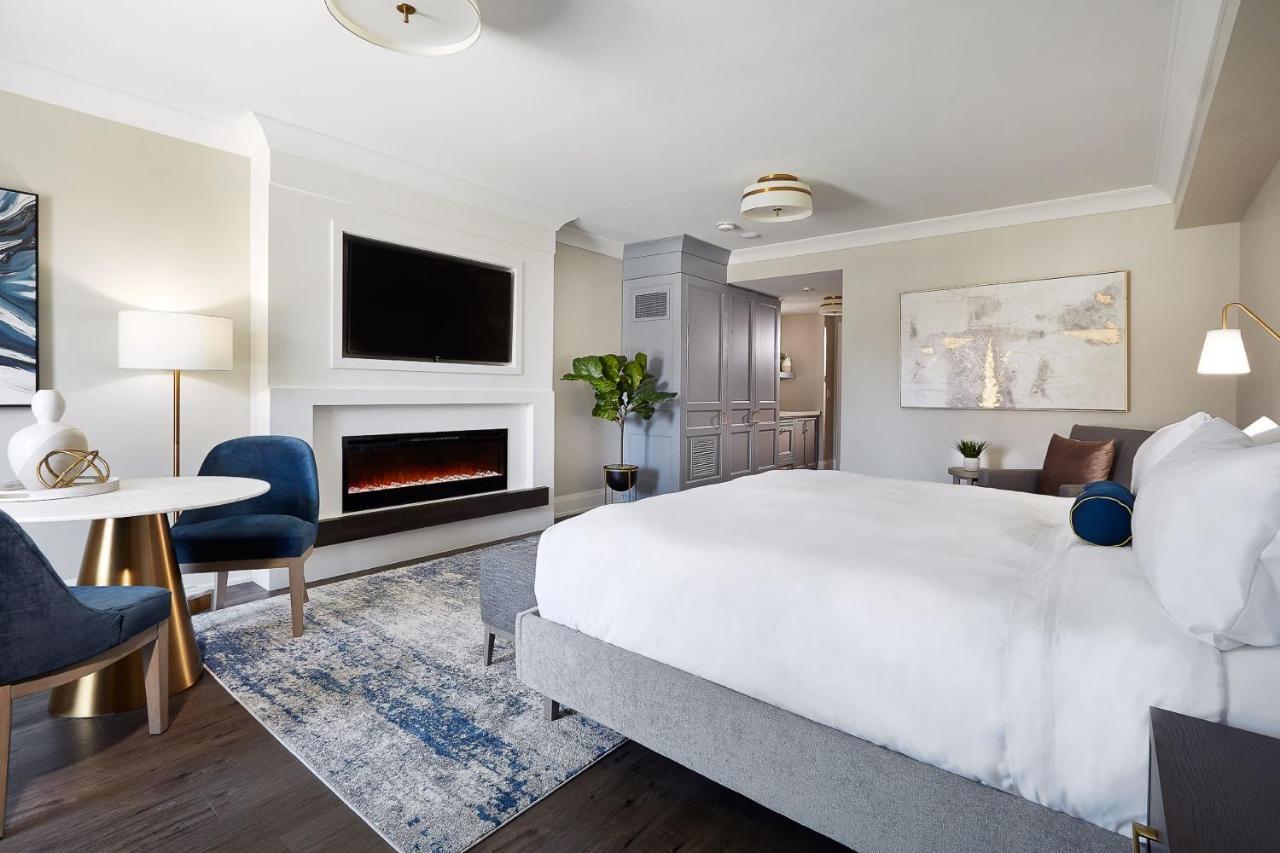 124 On Queen Hotel & Spa 나이아가라온더레이크 외부 사진 A guest room at the Hotel at Old Sugar Mill