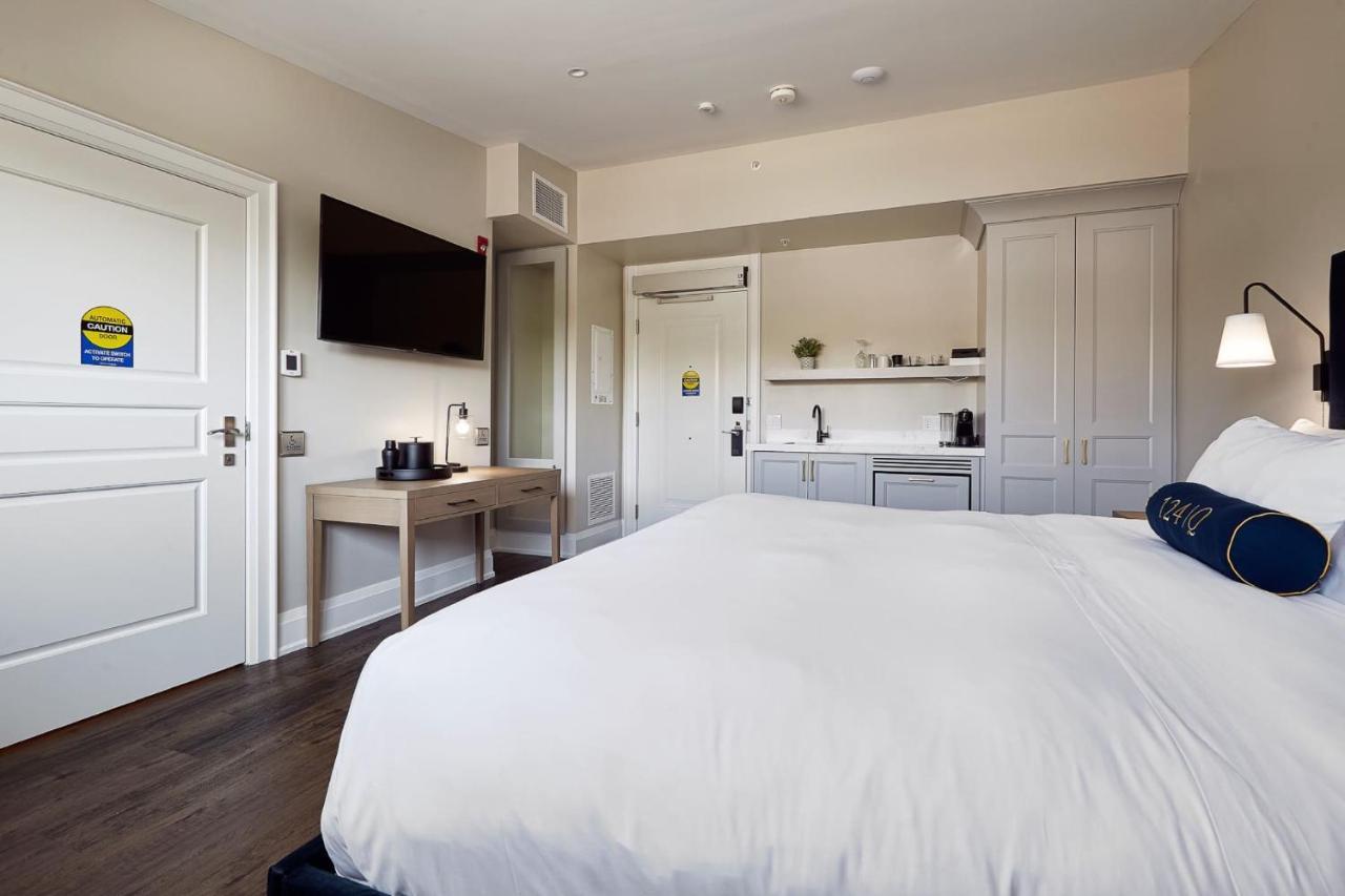 124 On Queen Hotel & Spa 나이아가라온더레이크 외부 사진 A room at the Hotel Casa 900