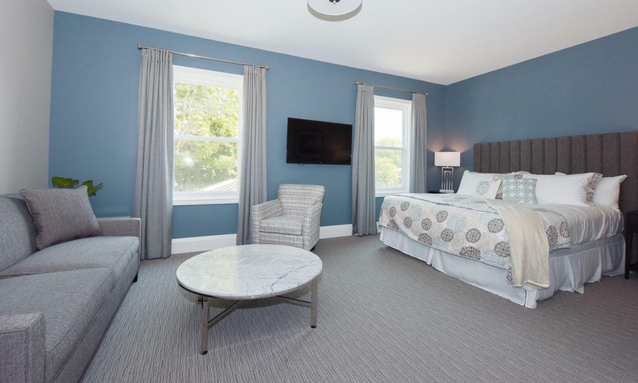 124 On Queen Hotel & Spa 나이아가라온더레이크 외부 사진 A room at the Inn at the Opera